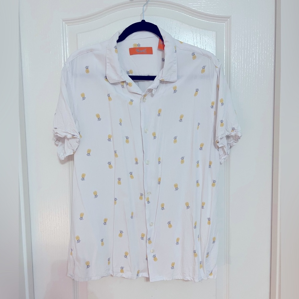 White & Pineapple Men’s short sleeve button up